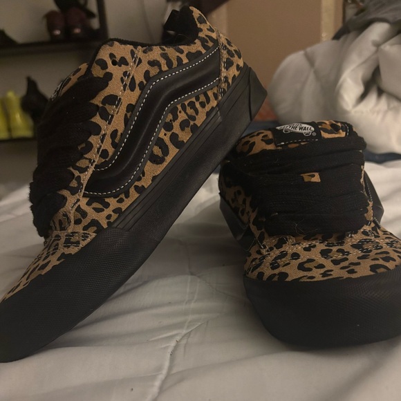 Vans Leapord Knu Skool Skate Shoe - Picture 4 of 5